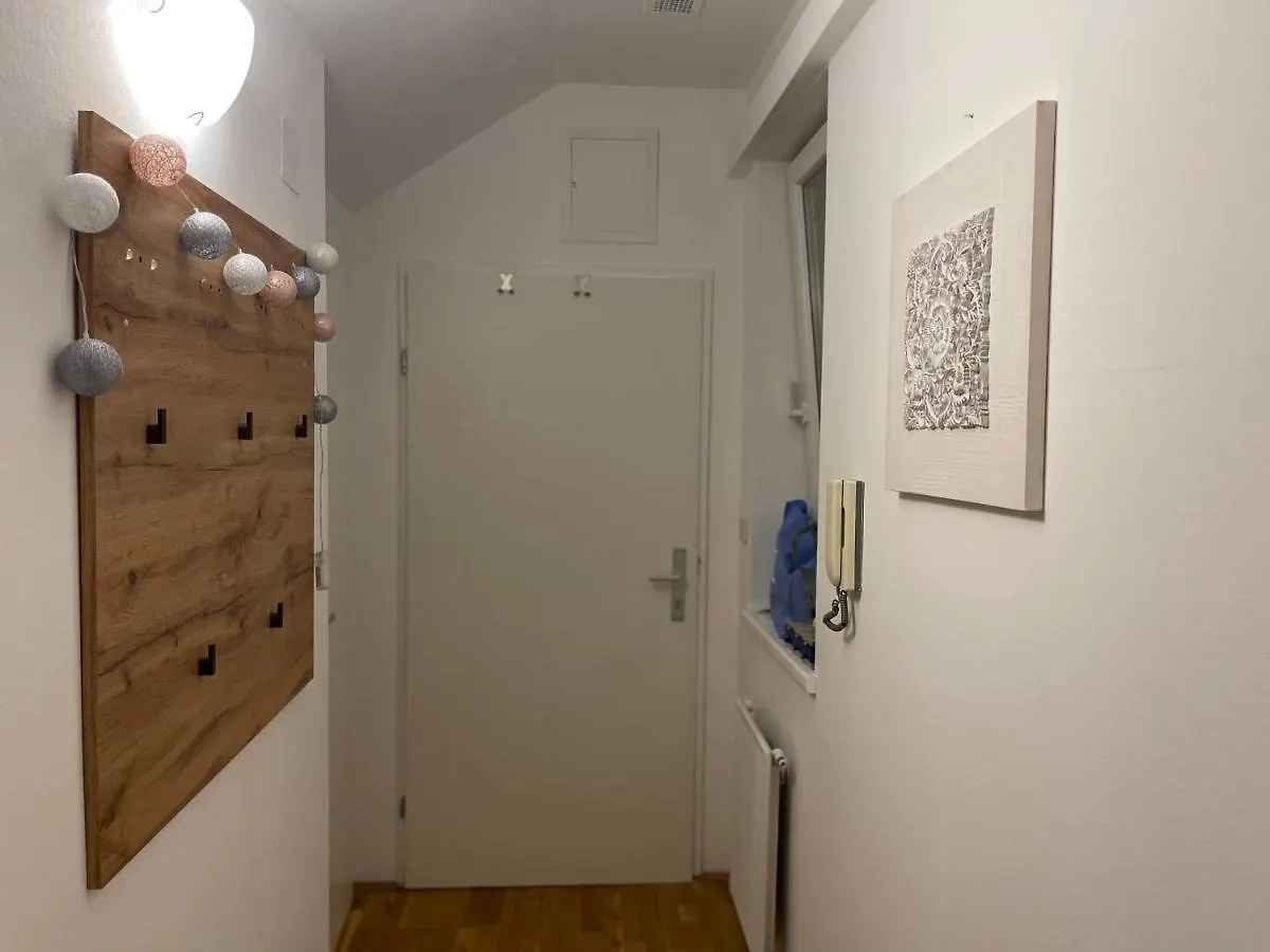 Klimatisiertes, Ruhiges Dachgeschoss Cityapartment Im Zentrum Wiens