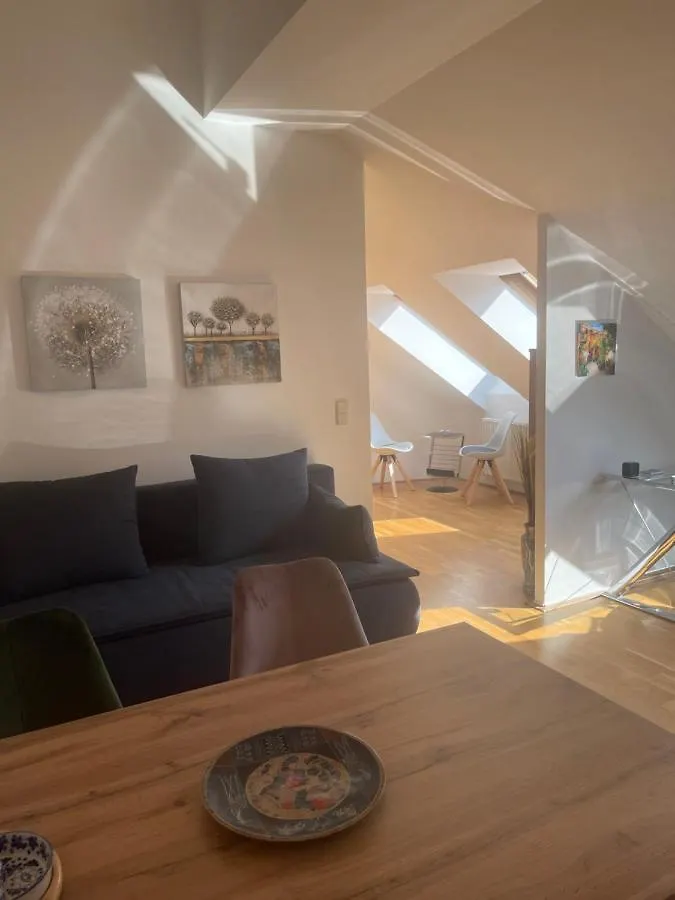 Klimatisiertes, Ruhiges Dachgeschoss Cityapartment Im Zentrum Wiens Apartment Vienna