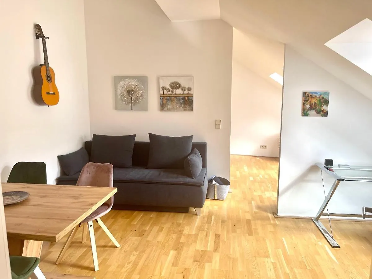 Klimatisiertes, Ruhiges Dachgeschoss Cityapartment Im Zentrum Wiens 0*, Vienna
