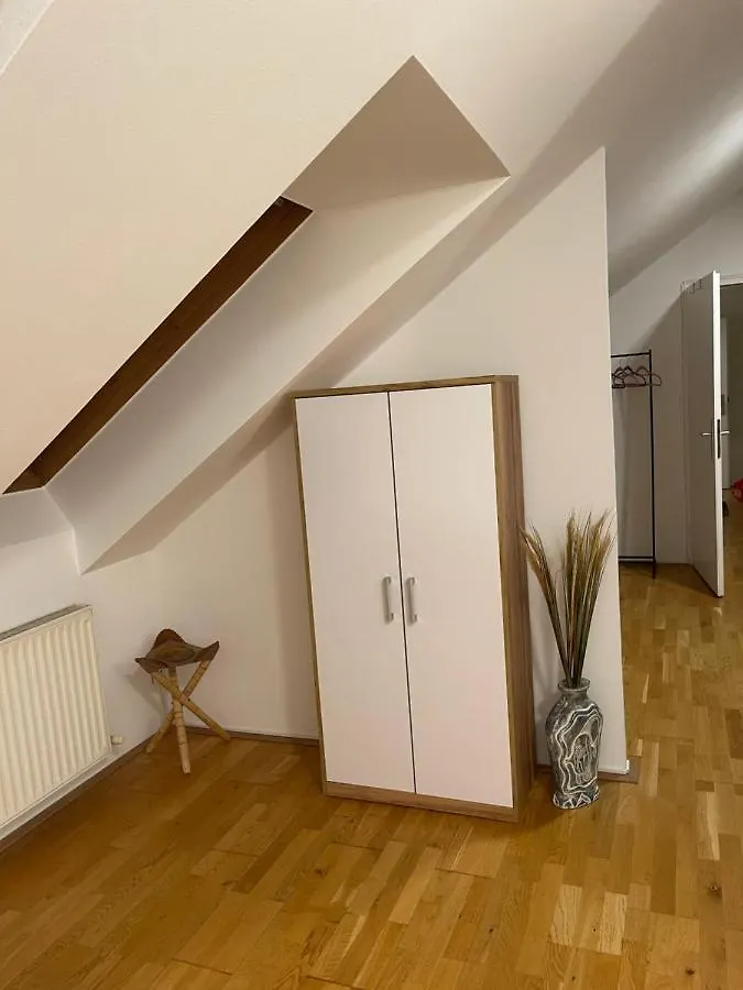 Apartment Klimatisiertes, Ruhiges Dachgeschoss Cityapartment Im Zentrum Wiens