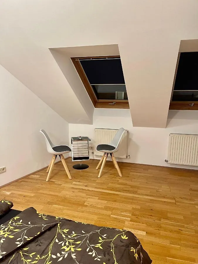 Klimatisiertes, Ruhiges Dachgeschoss Cityapartment Im Zentrum Wiens Apartment Vienna