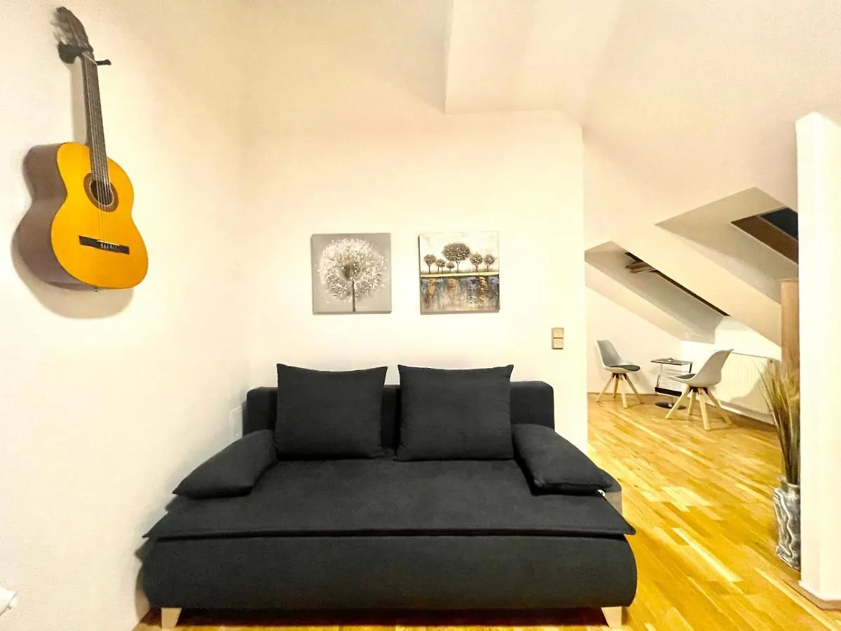 Klimatisiertes, Ruhiges Dachgeschoss Cityapartment Im Zentrum Wiens Apartment Vienna